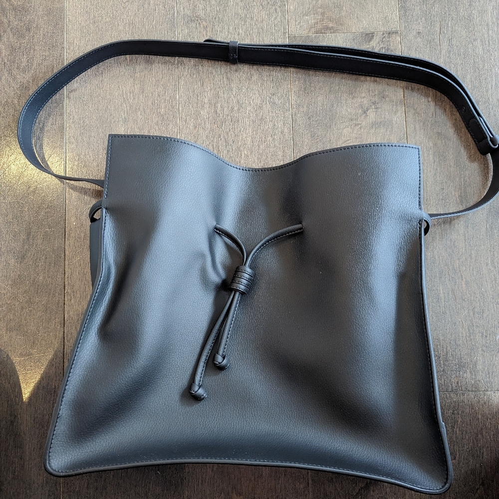 Von Holzhausen Medium Shopper